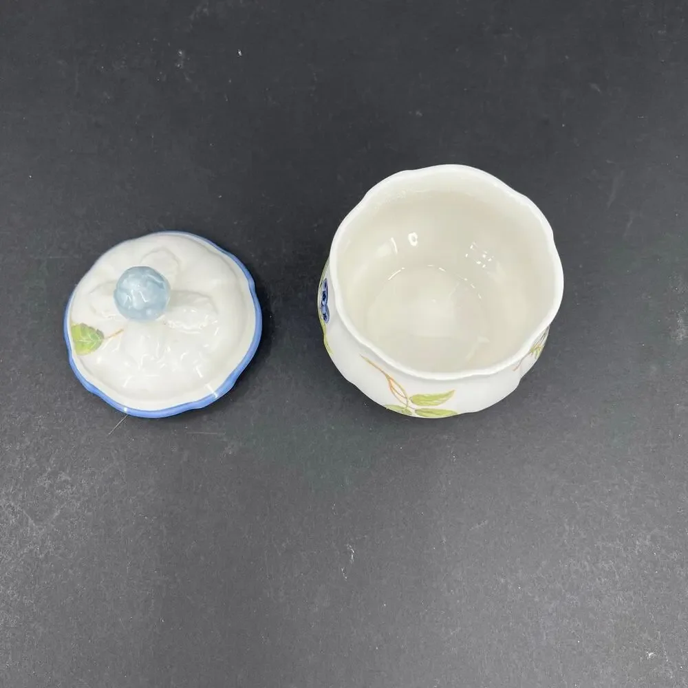 Villeroy & Boch Cottage Casa Azul sugar condiment bowl with lid!